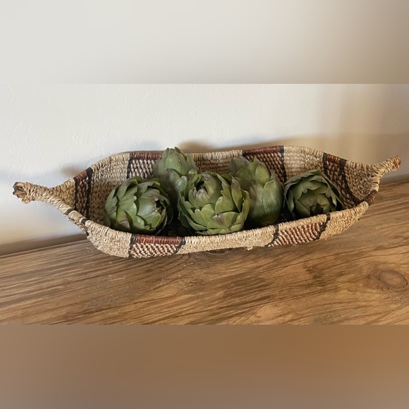 Basket-Vintage Ethiopian Handmade/woven Basket - Picture 1 of 7